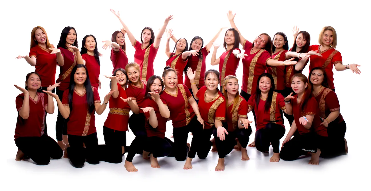 A Saeng Tian Thai Masszázs Centrum masszőr csapata