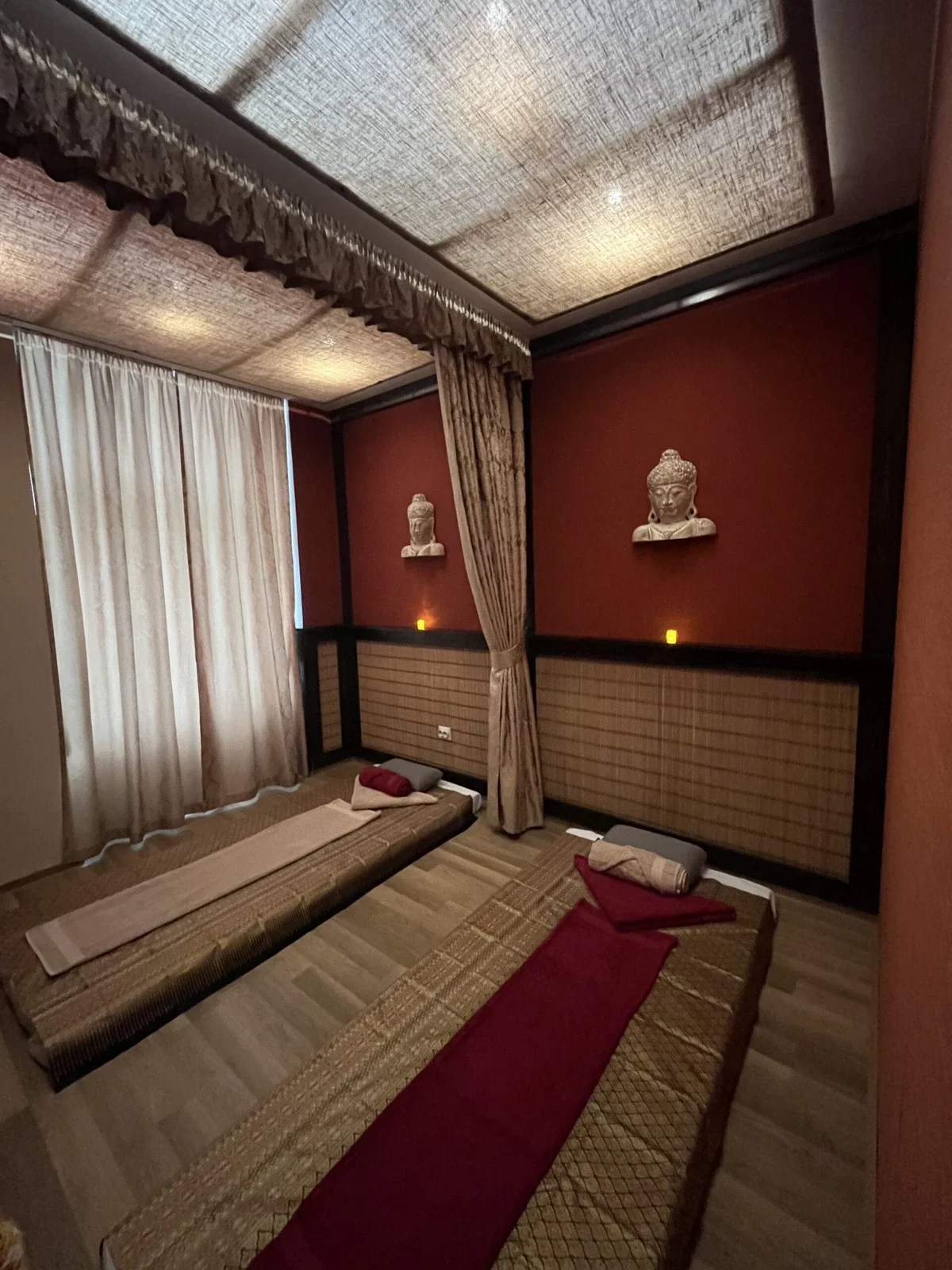 Budapest VII. Alpár utca thai masszázs galéria